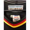 Image 5 : TREVOR LINDEN SIGNED VANCOUVER CANUCKS CCM HOCKEY JERSEY (SIZE 56)