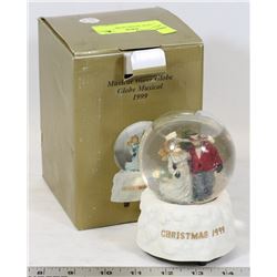1 MUSICAL WATER GLOBE