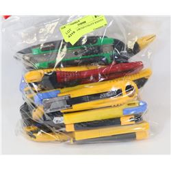 BAG OF ASSORTED UTILITY KNIVES