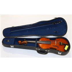 VIOLIN NATURAL 4/4 COSCAMI WITH BOW AND HARD CASE.