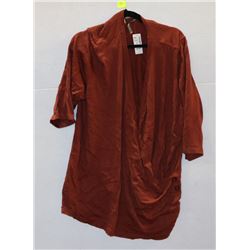 WOMENS SHIRT SIZE 5X