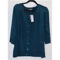 WOMENS BUTTON SHIRT SIZE 4X