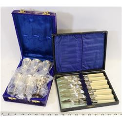 6 VINTAGE SILVER PLATE APERITIF GLASSES IN VELVET