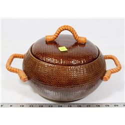 DECORATIVE IMITATION WICKER LIDDED DISH