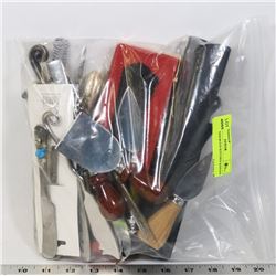 BAG OF ASSORTED KITCHEN KNIVES