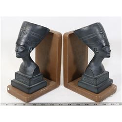 A PAIR OF EGYPTIAN THEMED BOOK ENDS