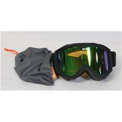 SPY PLUS SKI GOGGLES IN A CASE