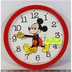 VINTAGE LORUS MICKEY MOUSE WALL CLOCK