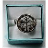 Image 1 : 15)  STERLING SILVER, STAMPED 925 ROUND