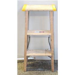 NEW WOODEN ALLRIGHT 3 FOOT STEP LADDER