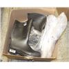 Image 1 : 3 PAIRS OF S: 14 STEELTOE RUBBER BOOT