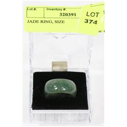 JADE RING, APPROX SIZE 8