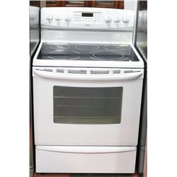 KENMORE FLAT TOP WHITE CONVECTION RANGE SELF