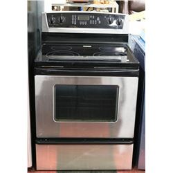 WHIRLPOOL BLACK AND STAINLESS STEEL FLAT TOP RANGE