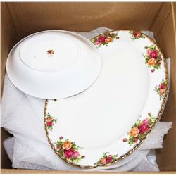 BOX OF ROYAL ALBERT OLD COUNTRY ROSES CHINA