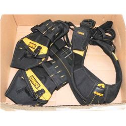 BOX W/NEW DEWALT PADDED TOOLBELT