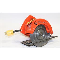 BLACK AND DECKER 7-1/4" CIRCULAR SAW.