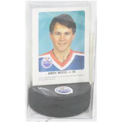 ANDY MOOG 84-85 RED ROOSTER CARD & PUCK HOLDER.