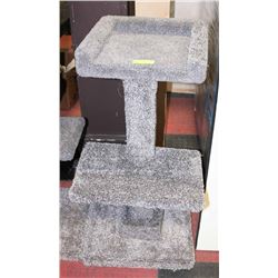 2 TONE 3 TIER CAT TREE.