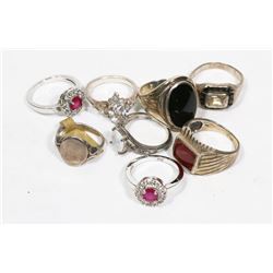 LOT OF 8 FASHION RINGS