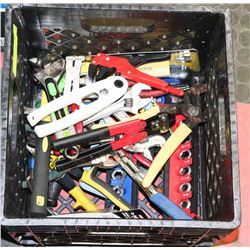 CRATE OF ASSORTED TOOLS