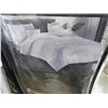 Image 2 : New QUEEN  5 piece Comforter set