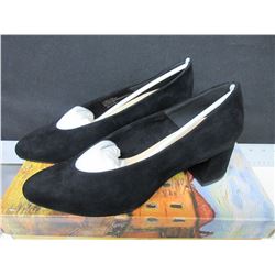 New Bella Vita black suede "Jensen"  Women's shoes size 7