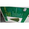Image 2 : 7 1/2FT MUSKOKA CHRISTMAS ARTIFICIAL PINE TREE - IN BOX