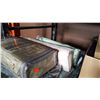 Image 2 : CRATE OF BEDDING