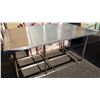 Image 5 : 5 FOOT BY 41 INCH BY 3 FOOT TALL STAINLESS WORK TABLE
