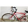 Image 3 : RED RALEIGH BIKE
