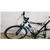 Image 3 : GREEN AND BLACK STATE BIKE