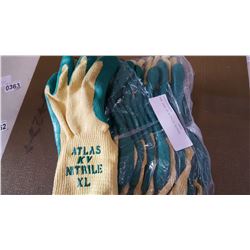 NEW PACK OF NITRILE GLOVES