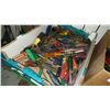 Image 1 : TRAY OF SCREW DRIVERS