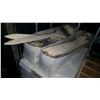 Image 2 : LOT OF APPROX 60 PAINT BRUSHES