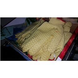 LOT OF GOLD KNITT AND CHEMICAL RESISTANT GLOVES