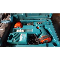 MAKITA 12-VOLT DRILL SET IN CASE