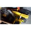 Image 3 : JOHN DEERE E35 GAS EDGER