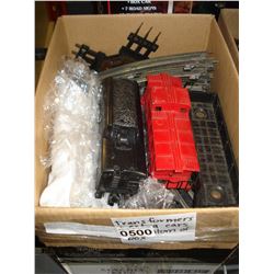 HO SCALE TRAINSET W/ TRANSFORMER TRACK AND EXTRA CARS