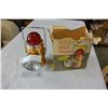 Image 2 : VINTAGE RED DOME CAMP LIGHT