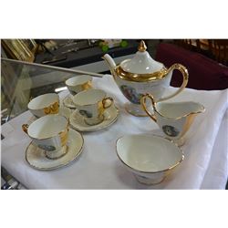 ROYAL WINTON GRIMWADES BONE CHINA SET