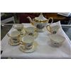 Image 2 : ROYAL WINTON GRIMWADES BONE CHINA SET