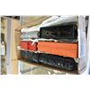 Image 1 : HO SCALE AMERICAN FLYER TRAIN AND CARS