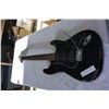 Image 1 : BLACK VANTAGE ELECTRIC GUITAR