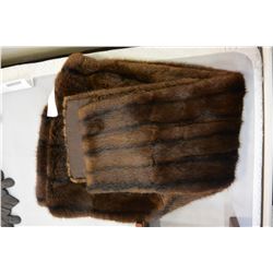 EATONS FUR STOLE
