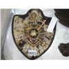 Image 2 : WOOD AND FUR COAT OF ARMS