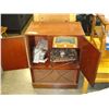 Image 2 : VINTAGE GENERAL ELECTRIC RADIO PHONOGRAPH COMBINATION 740 - NEEDS WORK