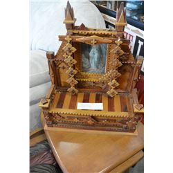 VINTAGE SHRINE IN 10 COMMANDMENT FIGURE
