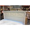 Image 3 : NEW ASHLEY SIGNATURE QUEENSIZE WHITE CONTEMPORARY PANEL BEDFRAME RETAIL $1199