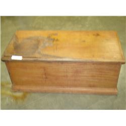 VINTAGE PINE BLANKET BOX